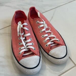 Converse All Star Unisex Red Textures Classic Canvas Sneakers Womens Size 9